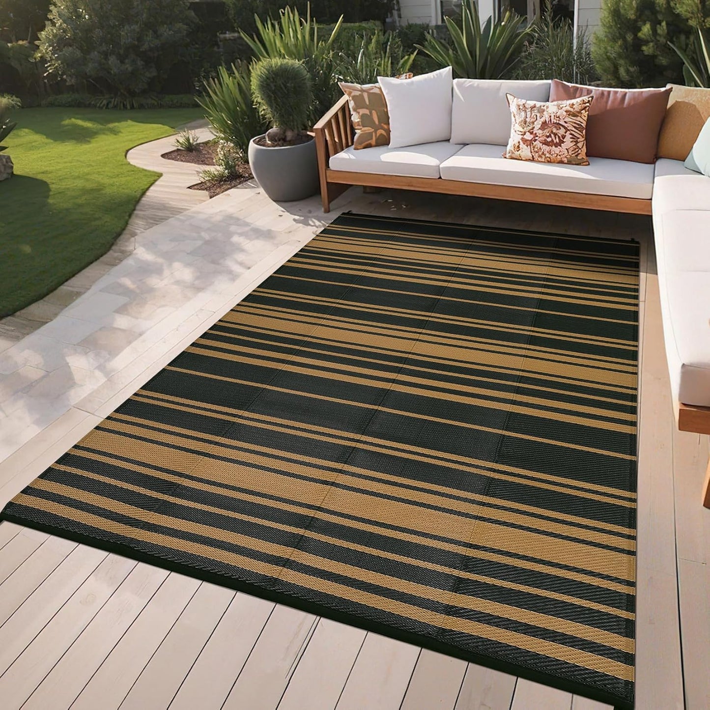 GarveeHome Outdoor Rug Mat for Patio, 9x18 Plastic Straw Rug, Modern Striped Outdoor Camping Rugs for Patio, RV, Porch, Deck, Backyard, Balcony, Camping, Trailer (Red Blue)