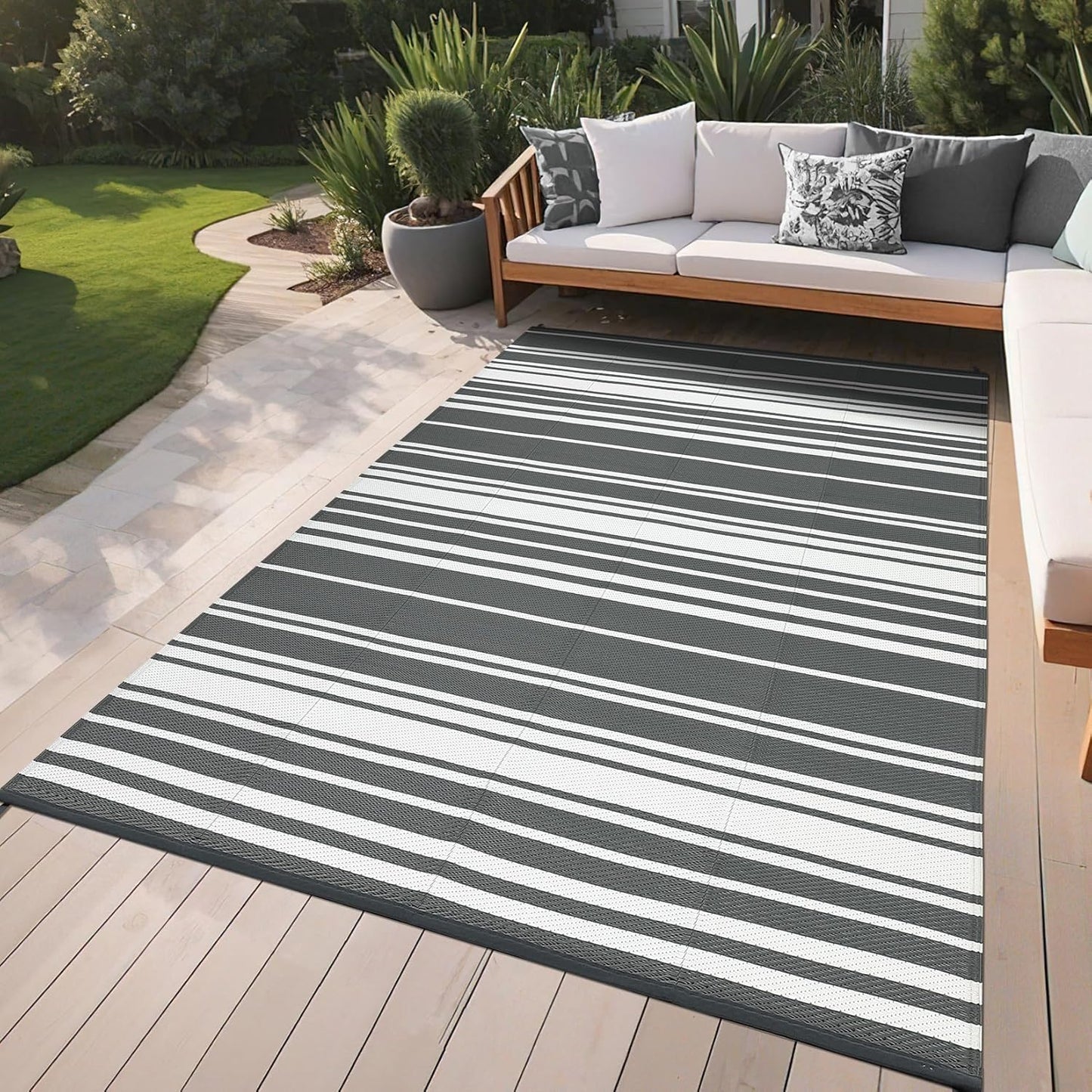 GarveeHome Outdoor Rug Mat for Patio, 9x18 Plastic Straw Rug, Modern Striped Outdoor Camping Rugs for Patio, RV, Porch, Deck, Backyard, Balcony, Camping, Trailer (Red Blue)