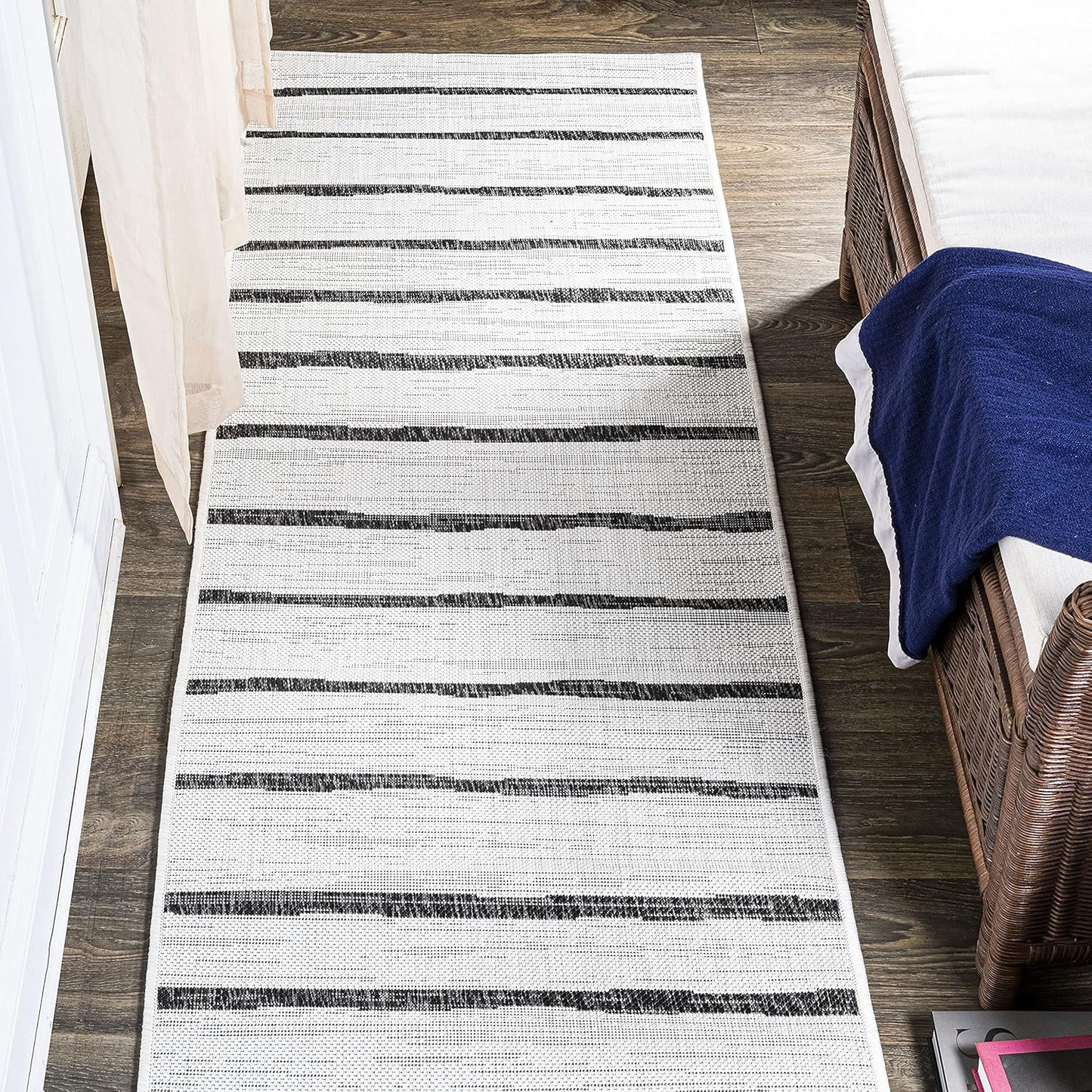 JONATHAN Y SMB125D-8 Colonia Berber Stripe Indoor/Outdoor 8 ft. x 10 ft. Area Rug, Contemporary, Bohemian, Minimalistic, Rustic, Pet Friendly, Stain Resistant, Bedroom, Backyard, Patio, Ivory/Black
